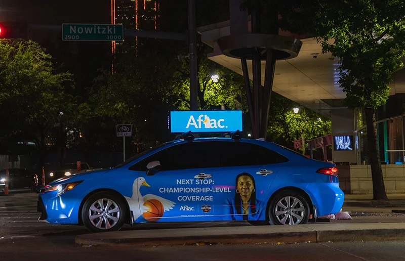 mobile digital signage on car rooftops